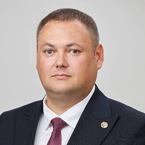 Первый заместитель министра строительства, архитектуры и жилищно-коммунального хозяйства Республики Татарстан