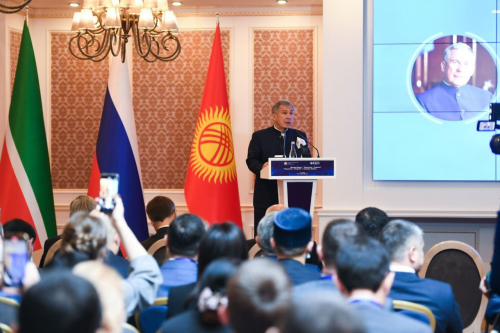 Минниханов предложил наращивать объемы торговли между Татарстаном и Кыргызстаном