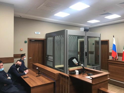 Суд в Казани решил не избирать меру пресечения производителю незаконной незамерзайки