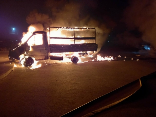 Ночью в Зеленодольске подожгли машины, сгорели сразу пять авто