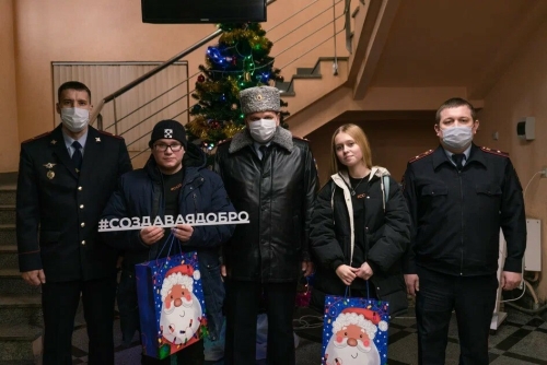 Поход в музей МВД и дежурство на телефоне «02»: подарки казанским школьникам от полиции