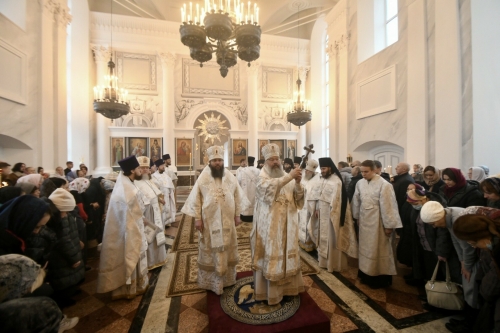 Митрополит Татарстанский освятил новый храм Александра Невского в Казани