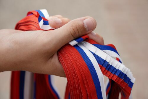 Огромный флаг и телебашня в цветах триколора: как в Казани отметили день флага страны