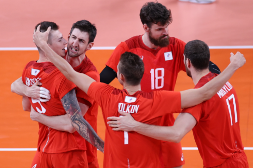 Мужская сборная России по волейболу вышла в полуфинал Олимпийских игр в Токио