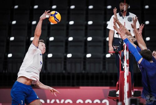 Сборная России сыграет с командой Франции в финале мужского волейбольного турнира в Токио