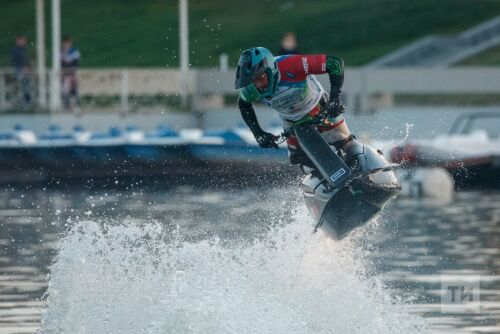 В Казани начались первенство России и чемпионат страны по водно-моторному спорту