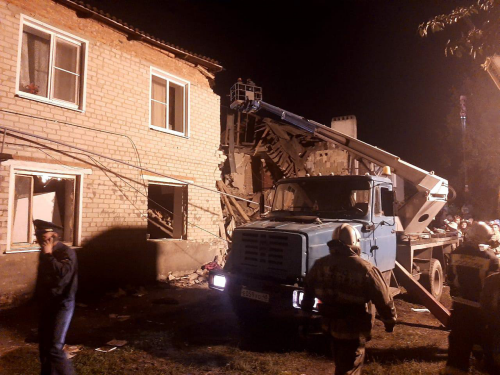 Женщина и ребенок погибли при взрыве бытового газа в жилом доме в Липецкой области