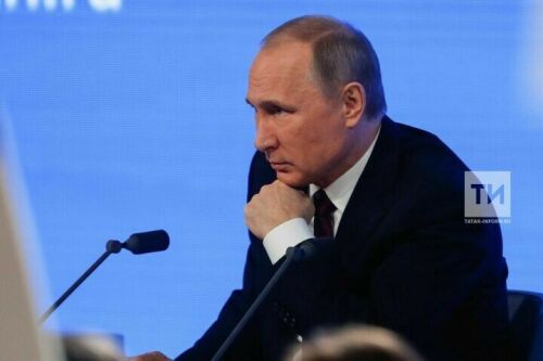 Владимир Путин ушел на вынужденную самоизоляцию