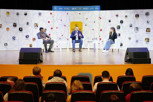 Участники студенческого форума в Казани обсудили новый образ молодежного лидера