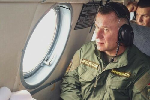 Путин присвоил погибшему главе МЧС звание Героя России