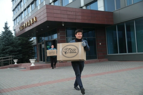 «Победа будет за нами»: Доброволец СВО из Казани отправил гуманитарную помощь военным