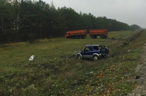 Водитель внедорожника погиб, врезавшись лоб в лоб в грузовик на трассе Казань – Буинск