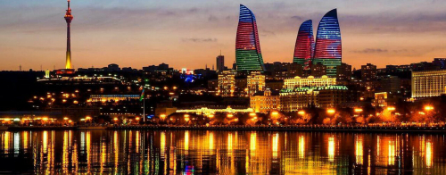 Поющие камни, пылающая земля и улица «Черт побери!»: чем удивляет Азербайджан