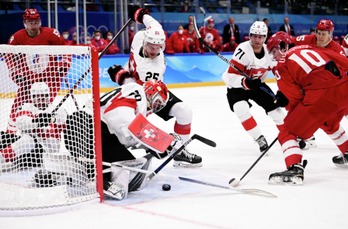 Сборная России с трудом обыграла Швейцарию на старте хоккейного турнира в Пекине