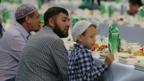 Почему ифтар – это не «обжираловка», а ураза не голодовка: отвечает имам