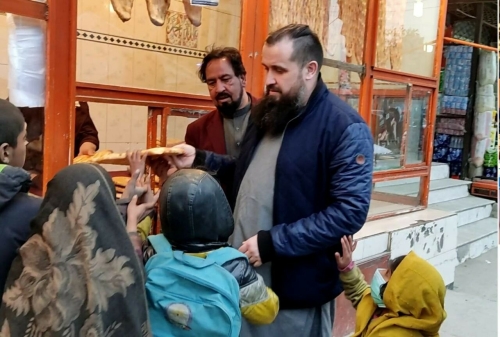 В Афганистане количество стихийных лагерей беженцев весной увеличилось в разы