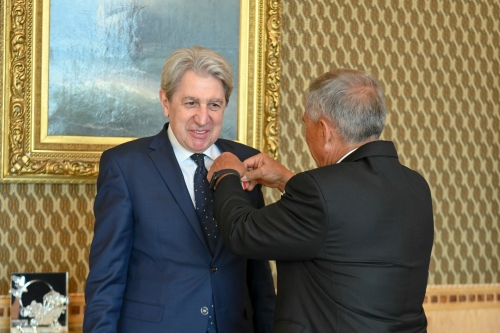 Минниханов вручил Григорию Орджоникидзе медаль ордена «За заслуги перед РТ»