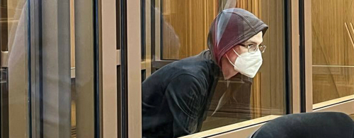 «Он поднимал на нее руку»: зарезавший подругу и ее родителей казанец жалуется на амнезию