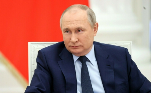 Путин: Российская экономика достойно выдерживает санкционный удар