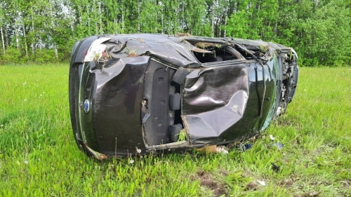 Автоледи погибла, вылетев с трассы в РТ в кювет, пассажир-подросток в больнице