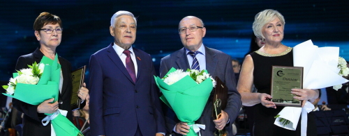 «Два часа врачи «качали» сердце малышки»: кто получил медицинский «Оскар» РТ в 2022 году