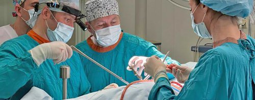 «Однажды мог проснуться парализованным»: уникальные операции на позвоночнике в РКБ