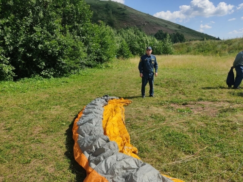 Мужчина сломал позвоночник, упав с параплана в Азнакаевском районе РТ