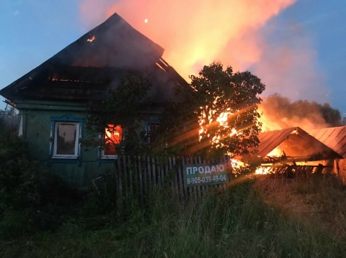 Двое мужчин погибли в ночном пожаре в Зеленодольске