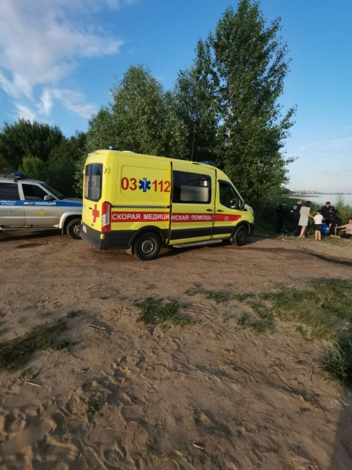В Казани прохожие вытащили из Волги утонувшего маленького мальчика