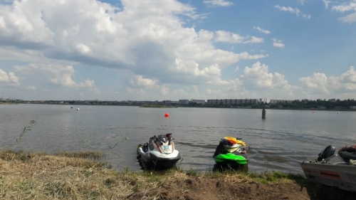 В Альметьевске во время соревнований по аквабайку один из спортсменов получил травмы