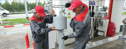 Метрологи Татарстана: «Поймать АЗС на недоливе, наполняя бензин в канистры, невозможно»