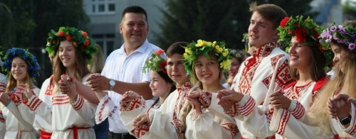 Двухтысячный хоровод, очищающий костер и гадания: как в Татарстане встречали Ивана Купалу