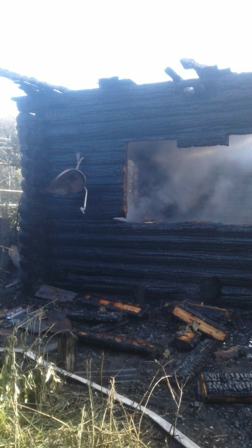 Татарстанец успел выскочить из горящего дома, услышав звук пожарного извещателя