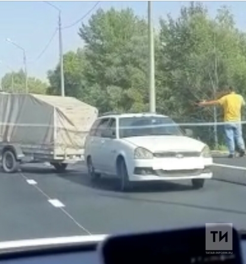 Из-за двух ДТП на Амирхана в Казани образовалась серьезная пробка