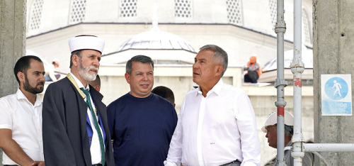 Минниханов в Крыму: соборная мечеть в Симферополе и орден для муфтия