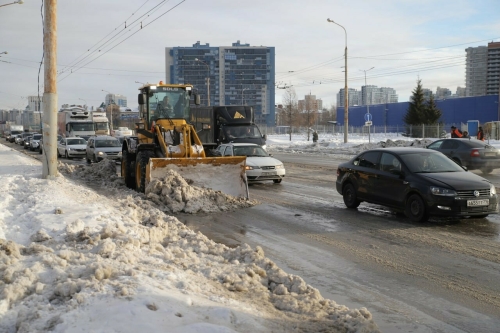 С улицы Вахитова в Казани откачали воду после прорыва пожарного гидранта