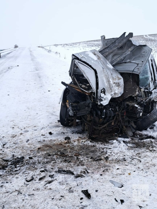 Один человек погиб и двое пострадали в страшной аварии на трассе в Татарстане