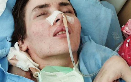 «Она даже глаза не открывает»: как мать пытается вывезти больную дочь из Кореи в Казань