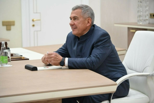 Минниханов прибыл в Санкт-Петербург для участия в газовом форуме