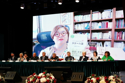 Авторы учебника: Будем продолжать развивать татарский язык в Японии