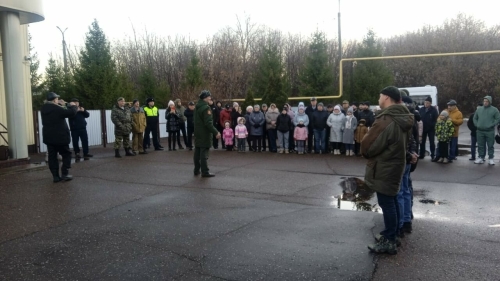 В зону СВО из Нижнекамска отправились добровольцы и мобилизованные солдаты