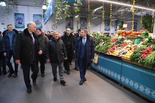 Минниханов оценил ассортимент на сельхозярмарке в агропромпарке «Казань»