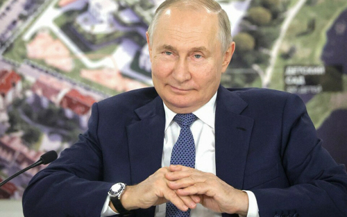 Экономика – в клочья, в постели клопы: Путин раскрыл «успехи» Запада от санкций против РФ