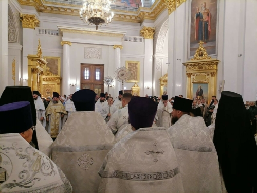 Казанская семинария — камень веры: в Богородицком храме отслужили архиереи со всей России