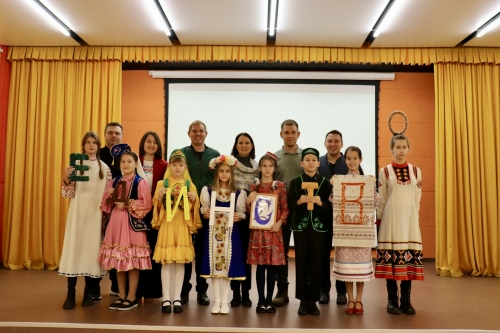 «Любите семью и малую Родину»: в лагере Зеленодольска отметили День народного единства