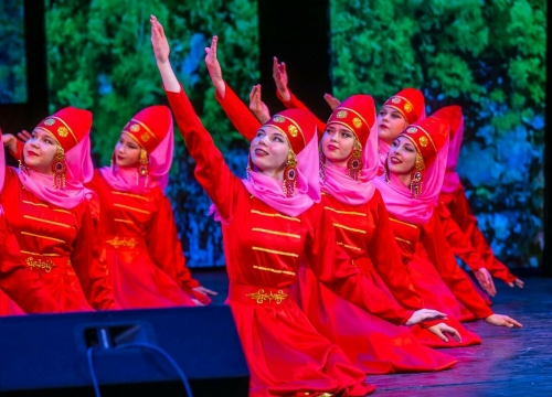 «Неразрывная связь»: в Нижнекамске прошел фестиваль «Дружба народов на все времена»