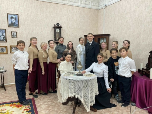 Татарстанцы и башкортостанцы посетили спектакль-променад в менделеевскую «Ночь искусств»