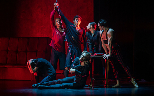 «Это история про любовь»: в Казани прошла премьера балета-триллера «Личности Миллигана»