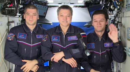 Российские космонавты с борта МКС поздравили с Днем Конституции страны