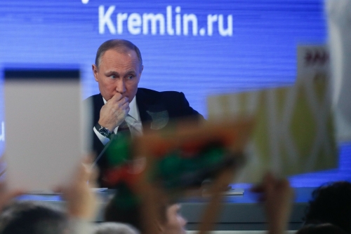 Миллион вопросов и единение: что известно о прямом эфире Путина со СМИ и россиянами